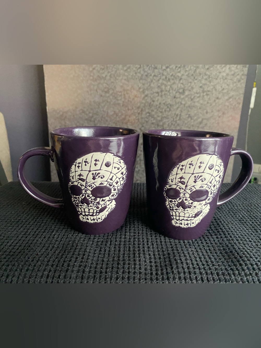 2-pack Ceramic Skull Mugs